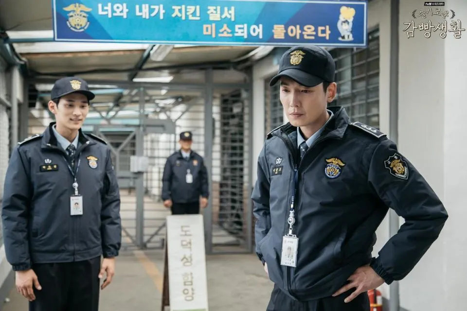 10 Rekomendasi Drama Korea Bertema Slice of Life. Ringan, tapi Bermakna! 18 Prison Playbook