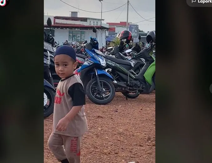 Viral Bocah Mirip Rafathar, Warganet Antusias Doakan Bisa Seperti Dimas Ahmad 3 Bocah