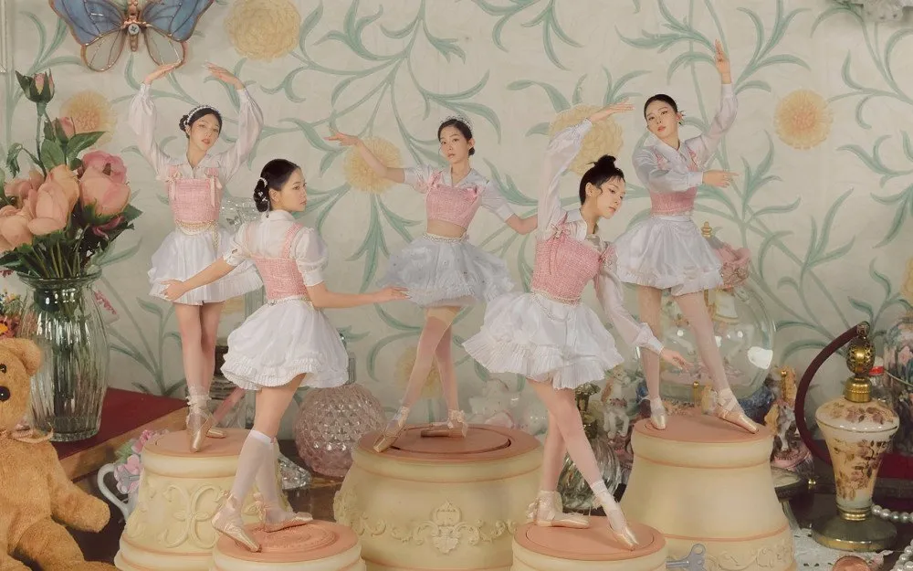 10 Fakta Menarik Mini Album Terbaru Red Velvet, Feel My Rhythm 13 Red Velvet tampil bak balerina