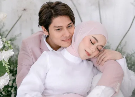 Kamu Fans LesLar? Berikut Profil Rizky Billar Terlengkap! 4 kisah asmara leslar