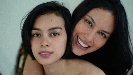 Profil Sophia Latjuba, Ibu dari Eva Celia yang Awet Muda 4 keluarga sophia latjuba