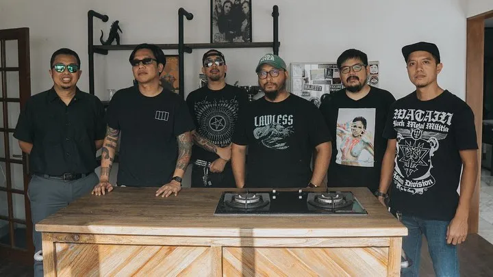 Arian Seringai Tulis Surat Terbuka untuk Gofar Hilman: Lo itu Problematik! 4 Surat terbuka Arian untuk Gofar Hilman