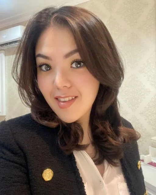 Tina Toon Bantah Tudingan Operasi Plastik, Ungkap Hanya Pakai Editan Filter 3 Tina Toon bantah operasi plastik