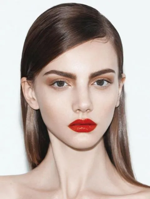 9 Ide Gaya Rambut Sleek Hair yang Fresh dan Elegan. Jurus Jitu Siasati Rambut Lepek 15 Sleek hair
