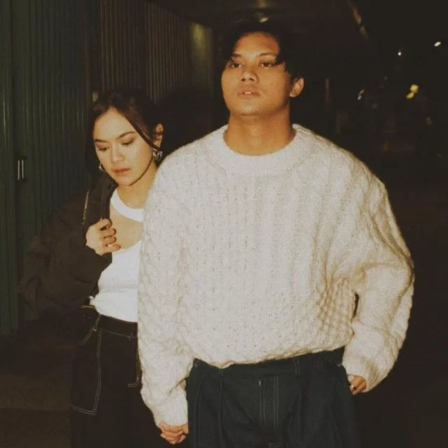 Ide OOTD Couple ala Mahalini Raharja dan Rizky Febian. Serasi Tanpa Seragaman 12 ootd couple ala mahalini dan rizky febrian