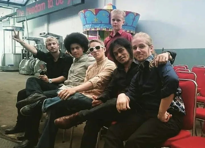 Grup Musik Debu dan Kru Alami Kecelakaan Maut di Tol Probolinggo, 2 Orang Tewas 6 kronologi kecelakaan debu