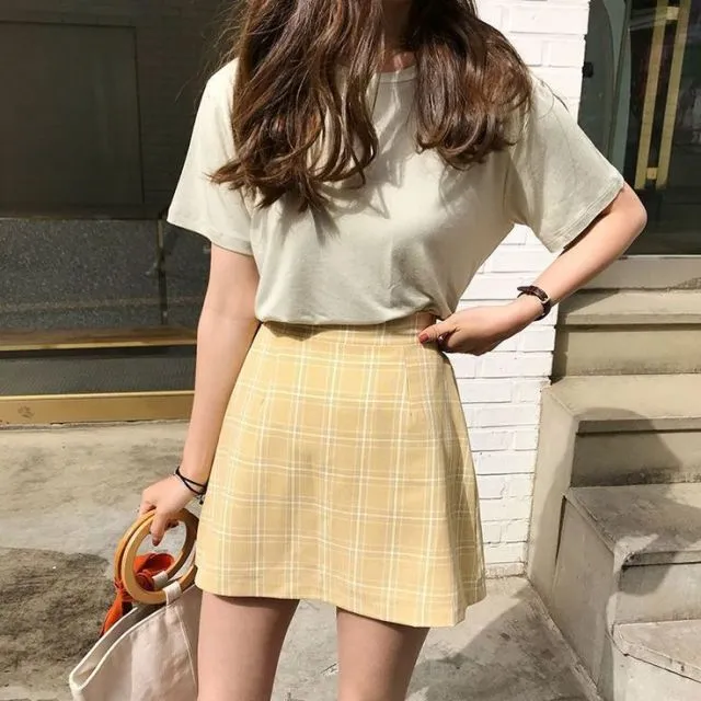 Sering Dipakai Idol, Ternyata Rok Mini Sempat Dilarang di Korea Selatan 5 Korean mini skirt