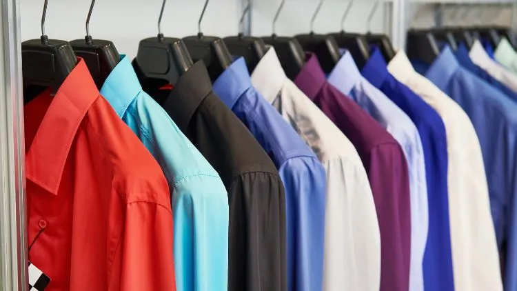 9 Fashion Item Buat Cowok Pas Lebaran, Stylish Tapi Tetap Bersahaja 12 hipwee-9 Fashion Item untuk Cowok Pas Lebaran, Stylish Tapi Tetap Bersahaja