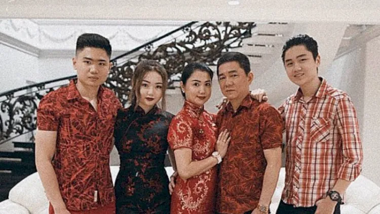 Vanessa Khong dan Ayahnya Resmi Ditahan, Terlibat Kasus Binomo Indra Kenz 3 ayah vanessa khong