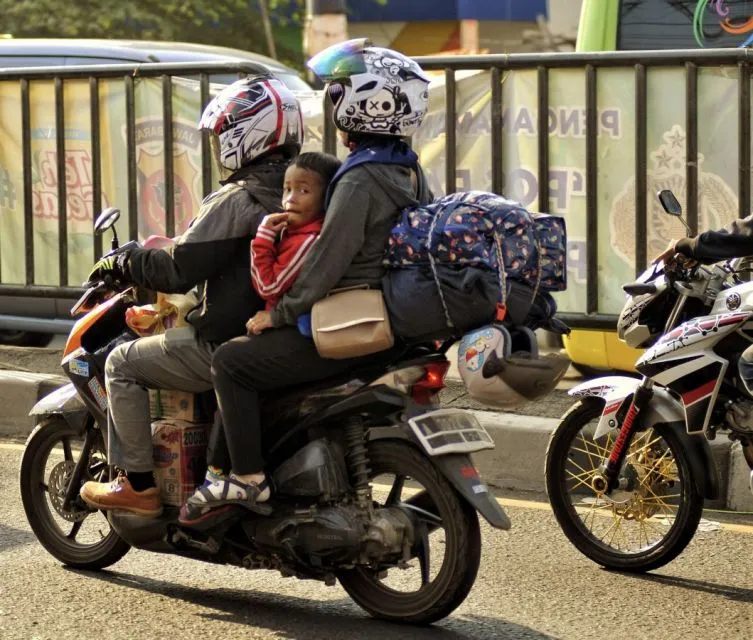 Suka Duka Mudik Lebaran Naik Motor. Momen Penuh Kenangan Setiap Tahun 9 Mudik naik motor