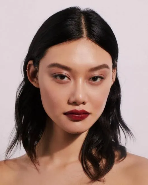 9 Ide Gaya Rambut Sleek Hair yang Fresh dan Elegan. Jurus Jitu Siasati Rambut Lepek 13 Messy sleek