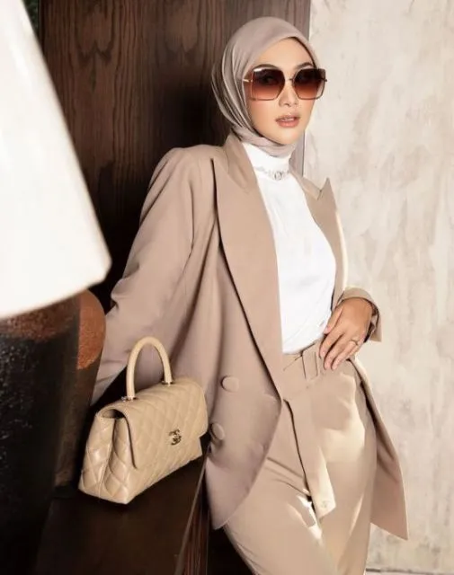 Ide Gaya Hijab ala Selebgram Indah Nada Puspita yang Hadir di Arab Fashion Week 2022 15 Gaya Indah Nada Puspita