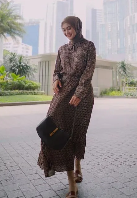 Ide Gaya Hijab ala Selebgram Indah Nada Puspita yang Hadir di Arab Fashion Week 2022 14 Gaya Indah Nada Puspita