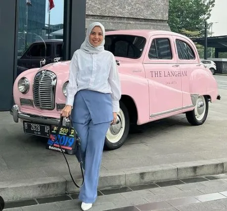 Potret Gaya Terbaru Tya Ariestya Usai Memutuskan Berhijab 10 Tya Ariestya