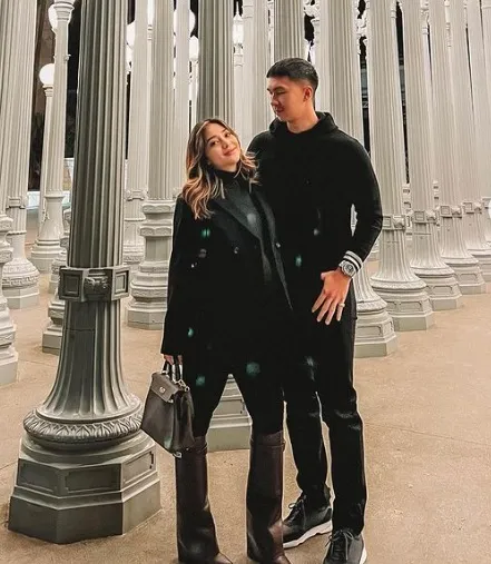 Potret Gaya Cantik nan Modis Nikita Willy Pamerkan Baby Bump 15 Nikita Willy hamil