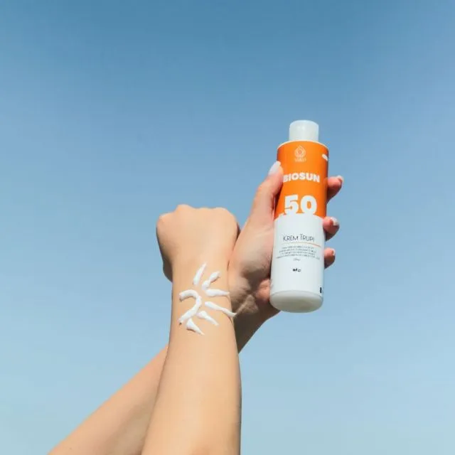 Asal Muasal Sunscreen, Skincare Wajib Masa Kini. Sudah Ada Sejak Ribuan Tahun Lalu! 7 Sunscreen ber-SPF mulai diracik