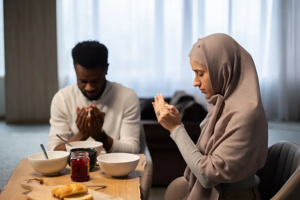 Kapan Saat yang Dianjurkan Membaca Niat Puasa Ramadhan? 4 Cara mengganti puasa ramadhan