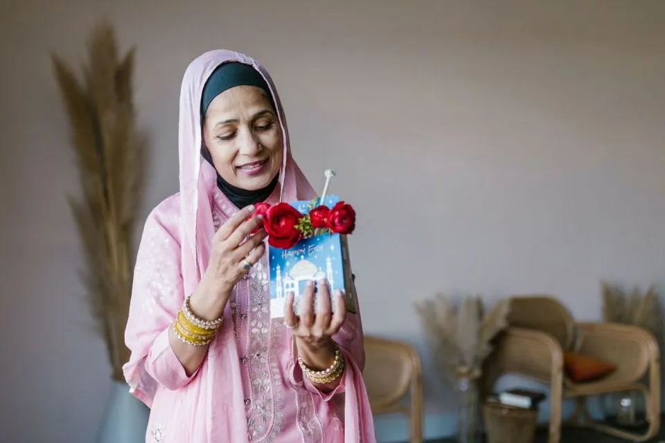 Begini Rasanya Melewati Lebaran Tanpa Kakek dan Nenek. Jadi Kangen :( 10 Angpao lebaran dari nenek