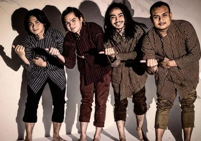 Dul Jaelani Buat Band Rock Bernama Qodir, Langsung Rilis Album Baru 4 Band Qodir