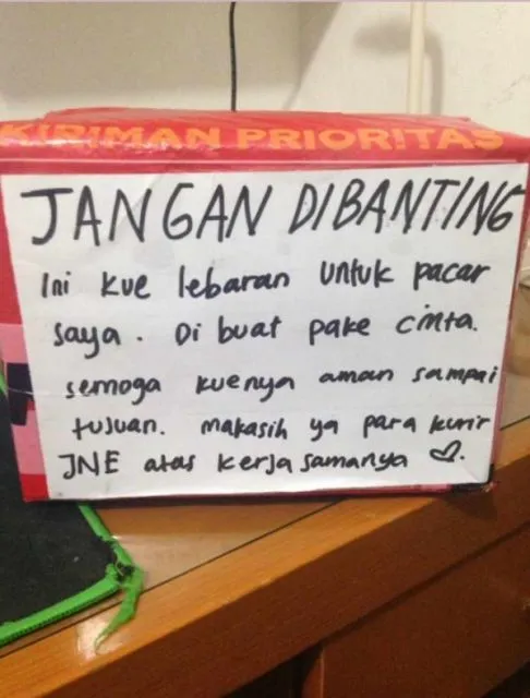 Potret Rintihan Warganet Soal Hampers Lebaran yang Hancur. Nyesek! 10 Hampers lebaran lucu