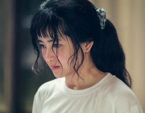 Sederet Gaya Fesyen ala 90-an di Drama Twenty Five Twenty One 17 Twenty Five Twenty One