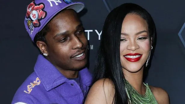 Selamat! Rihanna dan ASAP Rocky Dikaruniai Anak Laki-Laki 3 Rihanna
