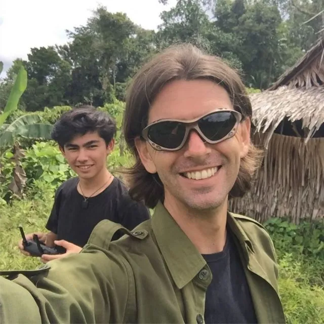Profil Andrew Kalaweit, Remaja 18 Tahun yang Dijuluki Tarzan Kalimantan 7 Andrew dang sang ayah, Chanee Kalaweit