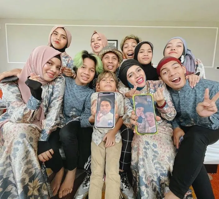 Gen Halilintar Dituntut Ganti Rugi Rp300 Juta, Imbas Cover Lagu Tanpa Izin 4 Gen halilintar didenda Rp300 juta