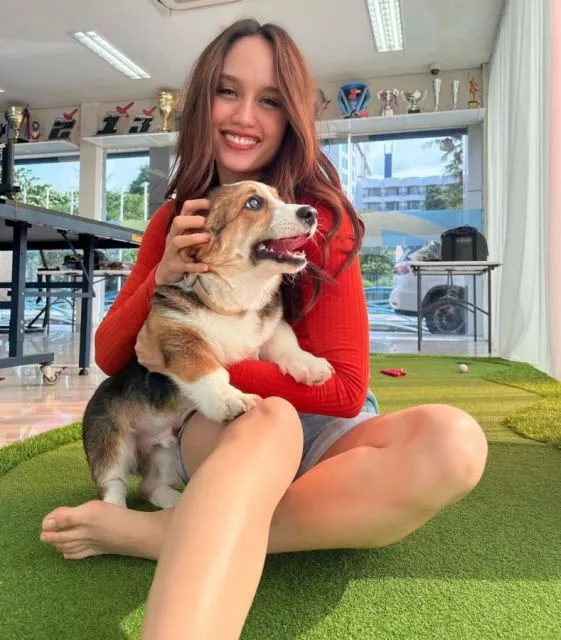Cinta Laura Ngaku Nggak Hobi Belanja: Kalau Belanja Malah Stres 4 Barang branded bukan tolak ukur kesuksesan