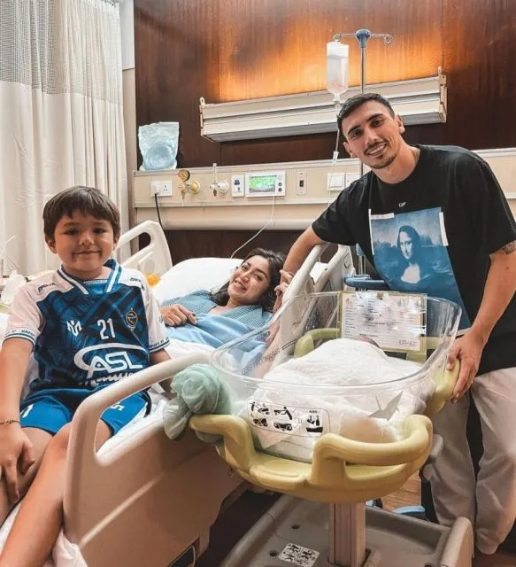 Jessica Iskandar Ungkap Kemungkinan Pensiun dari Dunia Hiburan Usai Melahirkan 3 Jessica Iskandar melahirkan bayi keduanya
