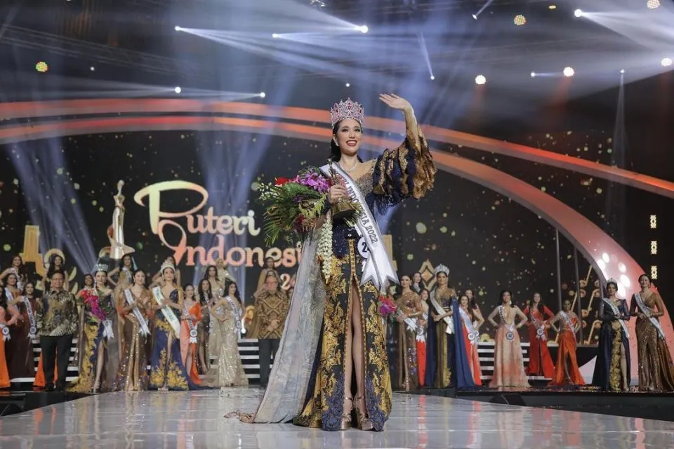 Mengenal Sosok Laksmi Shari De Neefe Suardana, Pemenang Puteri Indonesia 2022 Asal Bali 6 Puteri Indonesia 2022