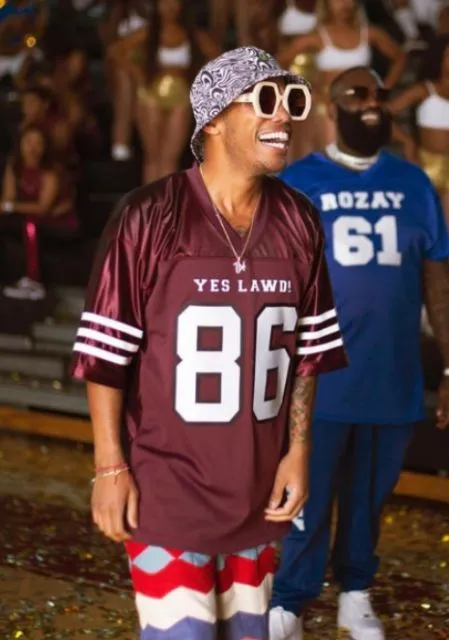 Intip Gaya Fashion Anderson Paak yang Viral Disebut-sebut Mirip Pak Tarno. Eh? 13 gaya anderson park