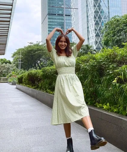 Gaya Memesona Aulia Sarah, Pemeran Badarawuhi di KKN Desa Penari 14 gaya aulia sarah