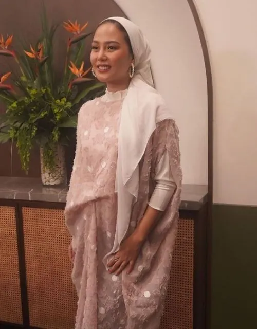 Potret Gaya Terbaru Dara Arafah Usai Mantap Berhijab. Manis Banget! 11 Dara Arafah