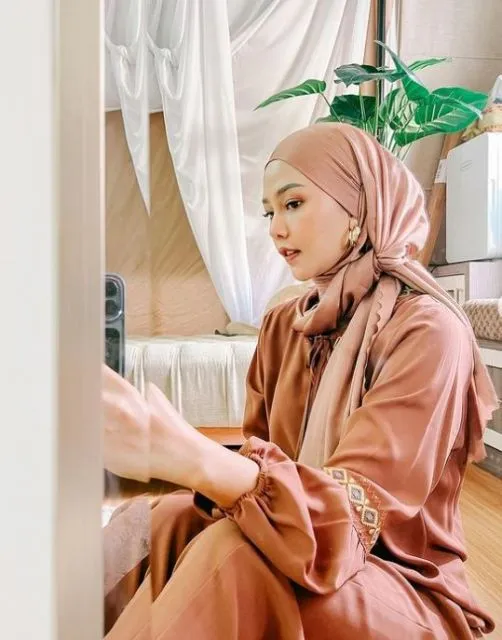 Potret Gaya Terbaru Dara Arafah Usai Mantap Berhijab. Manis Banget! 13 Dara Arafah