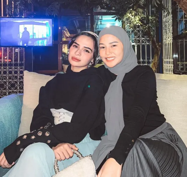 Potret Gaya Terbaru Dara Arafah Usai Mantap Berhijab. Manis Banget! 15 Dara Arafah