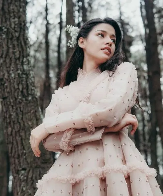 Potret Gaya Cantik Susan Sameh, Pemeran Sarah di Wedding Agreement The Series 11 gaya susan sameh
