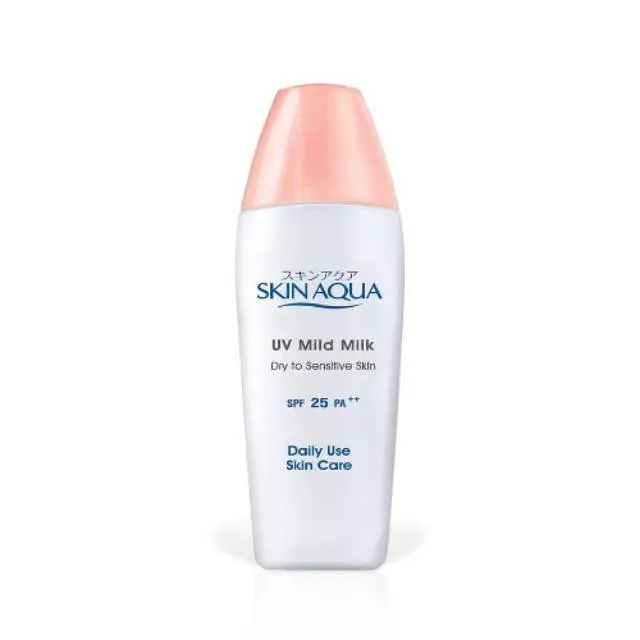 7 Produk Skincare Andalan Cewek-cewek SkuatHipwee. Cinta Banget! 8 skinaqua sunscreen UV mild milk