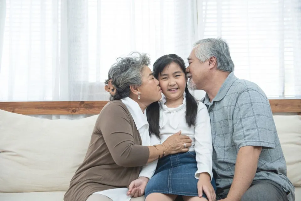 5 Tips Berkomunikasi dengan Lansia yang Ragu Divaksinasi 9