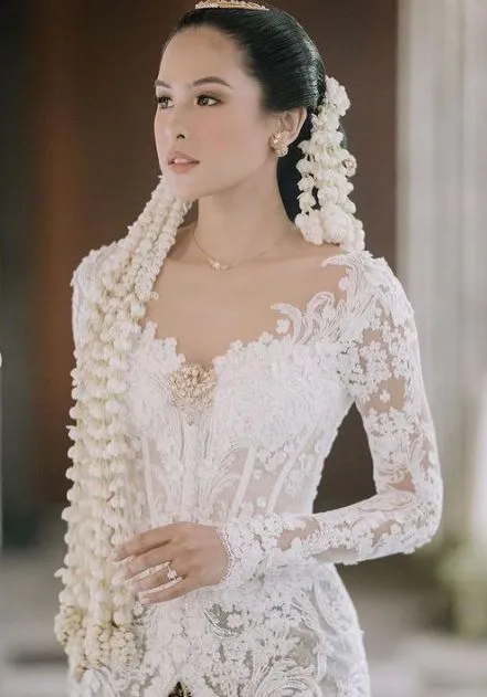 Detail Pernikahan Maudy Ayunda dan Jesse Choi yang Bikin Penasaran Warganet. Selamat! 12 Maudy Ayunda