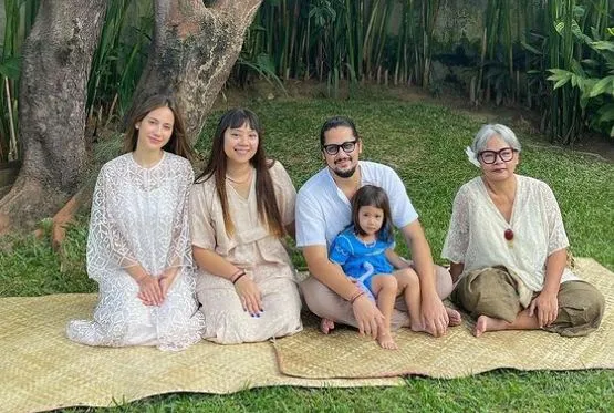 Potret Gaya Modis Selebritas Pada Momen Hari Lebaran 2022. Elegan! 13 style lebaran artis