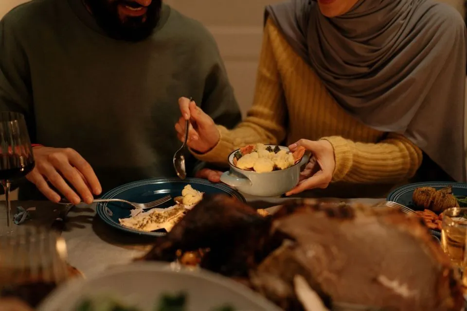7 Cara Paling Realistis Diet saat Lebaran, Tetap bisa Makan Enak! 12 Cara diet sehat saat lebaran