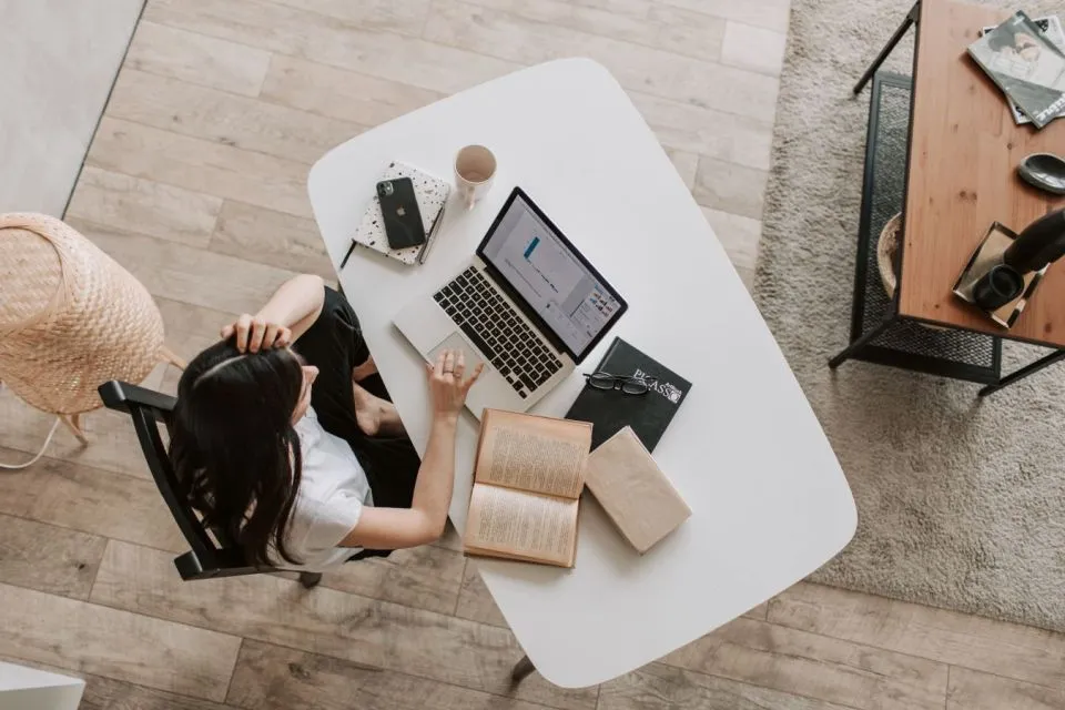Cara Cek Typo di Word Online & Offline yang Gampang 8 cara cek typo di word