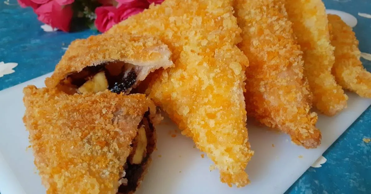 Resep Roti Goreng Isi Coklat, Manis dan Lumer! 2 roti goreng isi coklat