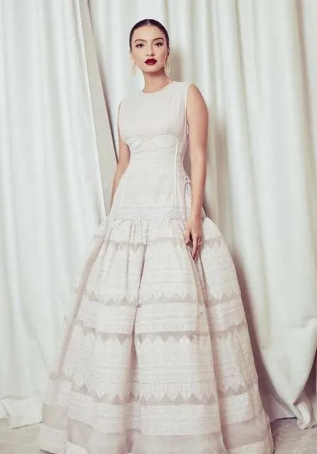 Detail Penampilan Raline Shah di Cannes Film Festival 2022 11