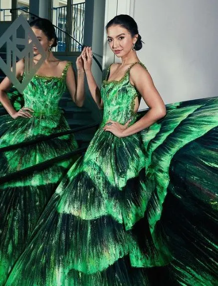 Detail Penampilan Raline Shah di Cannes Film Festival 2022 9