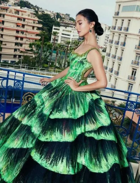 Detail Penampilan Raline Shah di Cannes Film Festival 2022 16