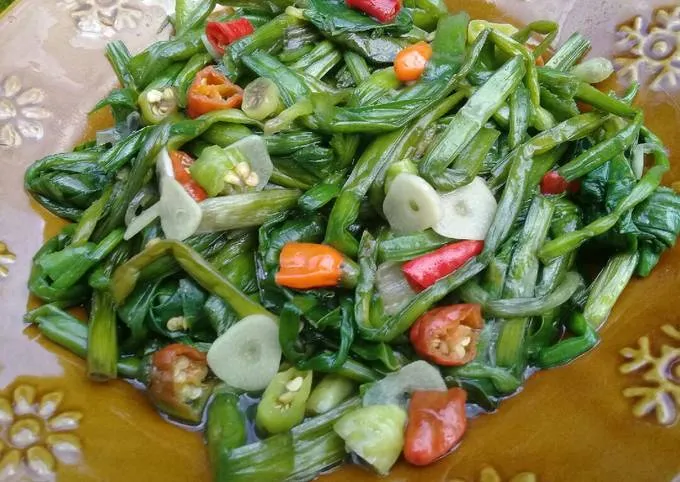 Resep Tumis Genjer Lezat Ala Rumahan! 2 tumis genjer