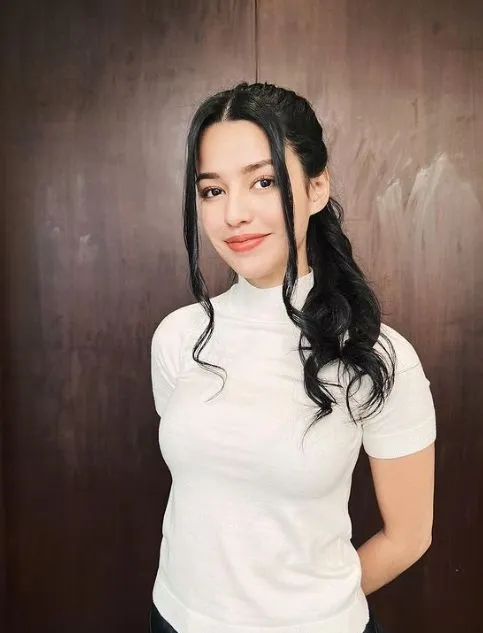 Potret Gaya Cantik Susan Sameh, Pemeran Sarah di Wedding Agreement The Series 9 gaya susan sameh