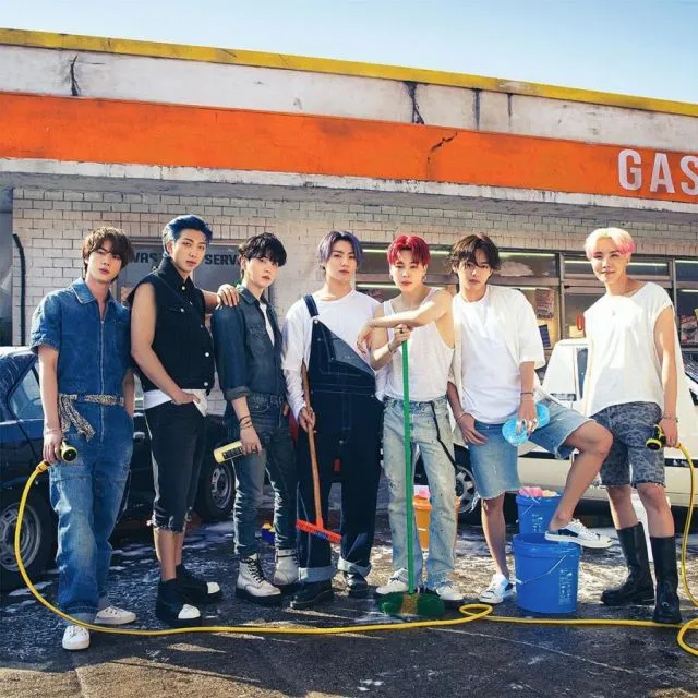 10 Lirik Lagu BTS yang Cocok Balikin Semangatmu Ketika Mengejar Impian. Bikin Percaya Diri! 20 BTS